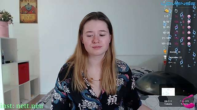 pussy666girl naked stripping on cam for live sex video chat