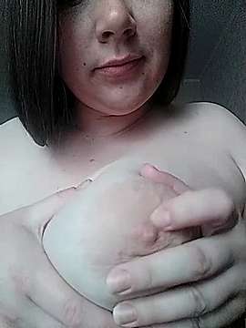 AlanaOCute naked stripping on cam for live sex video chat