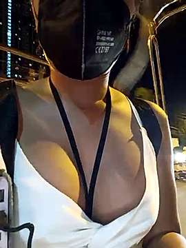Ava_x naked stripping on cam for live sex video chat