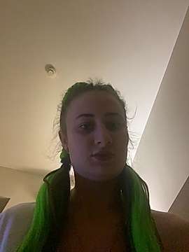 Flossy_Vettie naked stripping on cam for live sex video chat