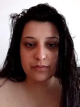 Gatinhalinda23 naked stripping on cam for live sex video chat