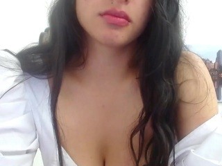 Petite-camila nude on cam – live sex chat