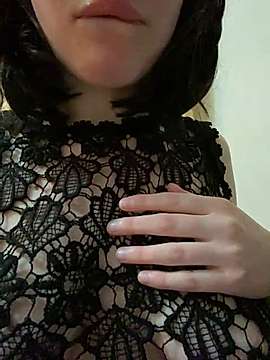 sweetlikaa_ naked stripping on cam for live sex video chat
