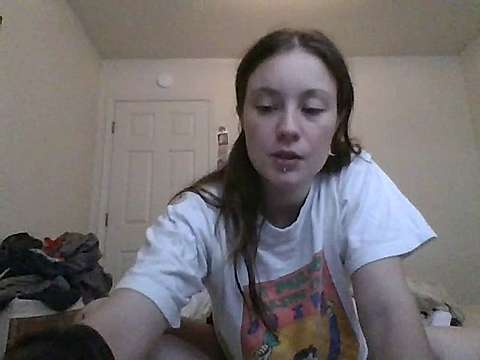 veryvera naked stripping on cam for live sex video chat