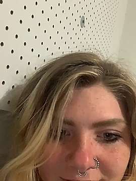 waterfaerie naked stripping on cam for live sex video chat
