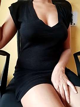 hotsomya naked stripping on cam for live sex video chat