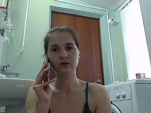 _Jennifer_Holly_ naked stripping on cam for live sex video chat