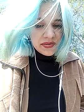 JesseCute naked stripping on cam for live sex video chat