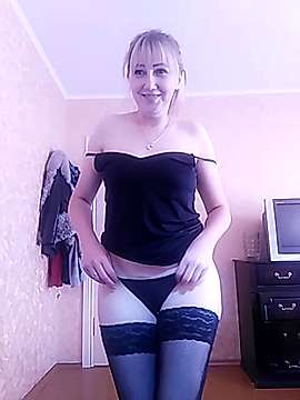 MollyTery naked stripping on cam for live sex video chat