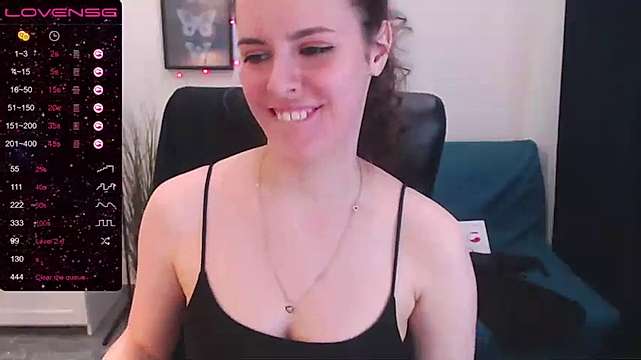 Roni_Tailed naked stripping on cam for live sex video chat