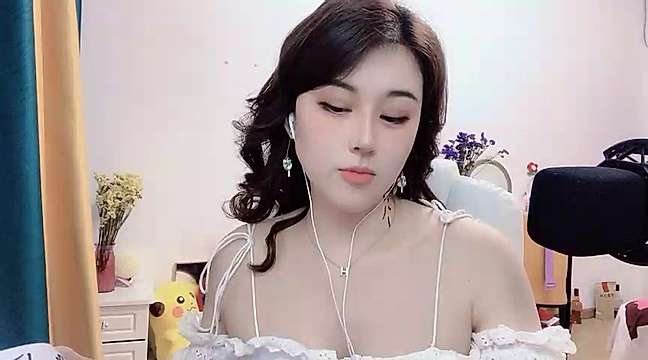 Sharonbaby- naked stripping on cam for live sex video chat