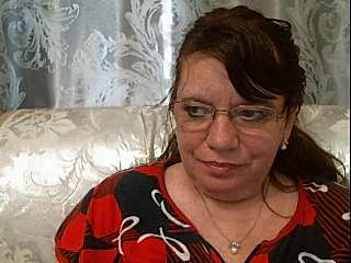 SusanaAhSun naked stripping on cam for live sex video chat