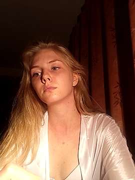 _Candy_Kate_ naked stripping on cam for live sex video chat