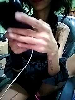 cheTna_44 naked stripping on cam for live sex video chat
