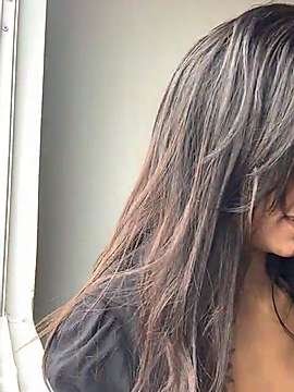 Dulcemariia01 naked stripping on cam for live sex video chat