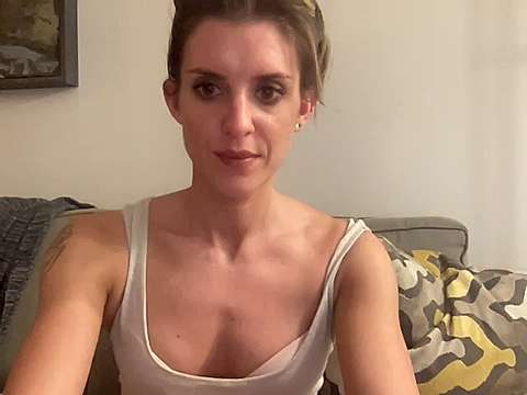 Kaedie naked stripping on cam for live sex video chat