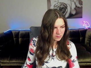 LoraTyler nude on cam – live sex chat