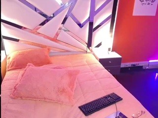 MeliiCruz nude on cam – live sex chat
