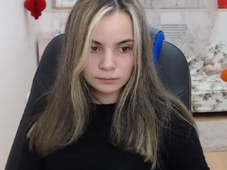 MiaFlorest nude on cam – live sex chat