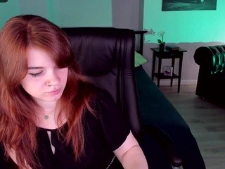 MollyBerry nude on cam – live sex chat