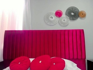 NinnaBrownn nude on cam – live sex chat