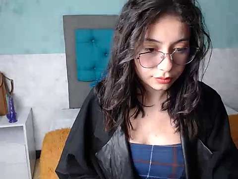 SaraFox66 naked stripping on cam for live sex video chat