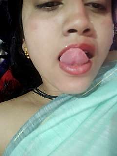 SIPE2324 naked stripping on cam for live sex video chat