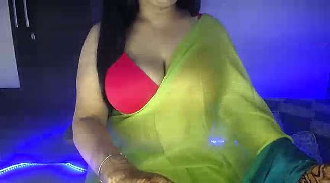 Aleeshba_5 naked stripping on cam for live sex video chat