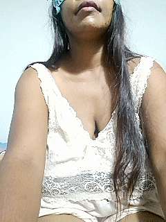 hannah_divine naked stripping on cam for live sex video chat
