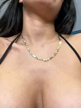 janyluna9 naked stripping on cam for live sex video chat