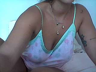 MarieeSugar naked stripping on cam for live sex video chat