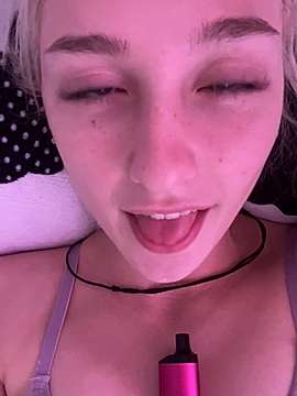 Snow_ling naked stripping on cam for live sex video chat