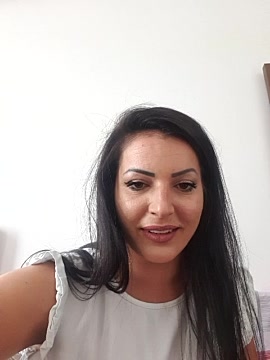 Alexaale_bella naked stripping on cam for live sex video chat