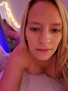 CelestialFoxxx naked stripping on cam for live sex video chat