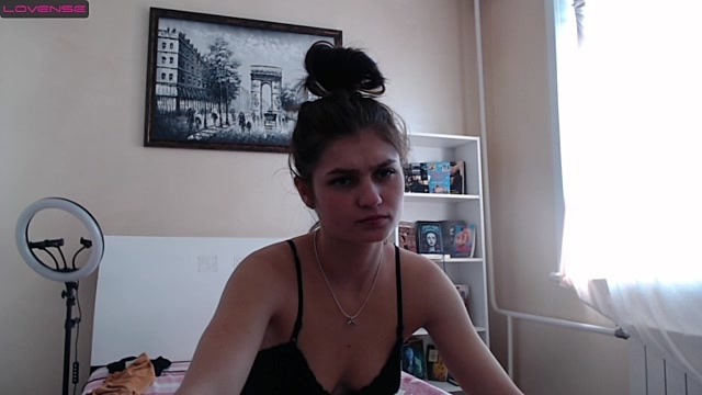 Jessystarkx naked stripping on cam for live sex video chat