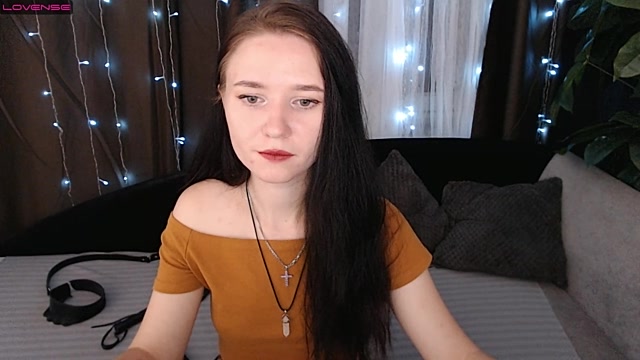 LissMoon naked stripping on cam for live sex video chat