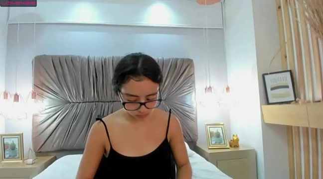 Samirawa naked stripping on cam for live sex video chat