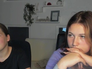 Shinylola nude on cam – live sex chat