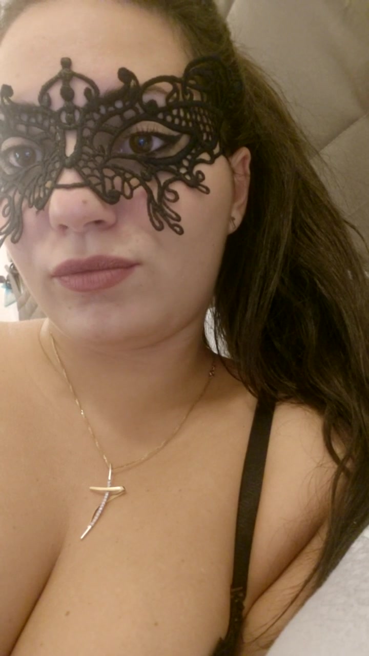 -Diam0nd- naked stripping on cam for live sex video chat