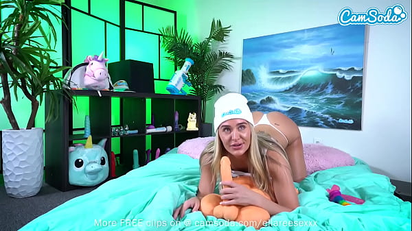 Camsoda – Big Booty Blonde Fucks Herself With Huge Dildo