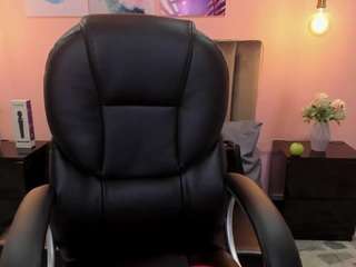 SHARON SANDER nude on cam – live sex chat