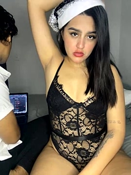 ladamaroja naked stripping on cam for live sex video chat