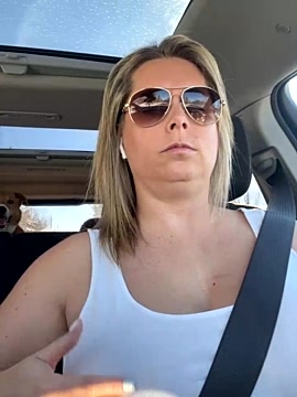 DanieCandie naked stripping on cam for live sex video chat