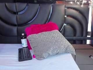 IrisRoss nude on cam – live sex chat