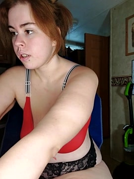 NaughtyPrincessJasmine naked stripping on cam for live sex video chat