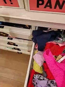 CharlotteDoe naked stripping on cam for live sex video chat