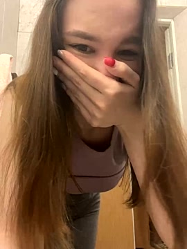 Eva_peach naked stripping on cam for live sex video chat