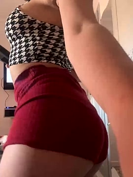 FrenchBeauy naked stripping on cam for live sex video chat