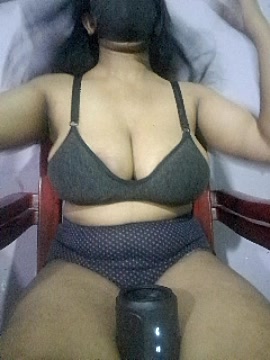 69SLDirtygirl naked stripping on cam for live sex video chat