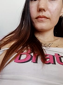 alice_kissme20 naked stripping on cam for live sex video chat